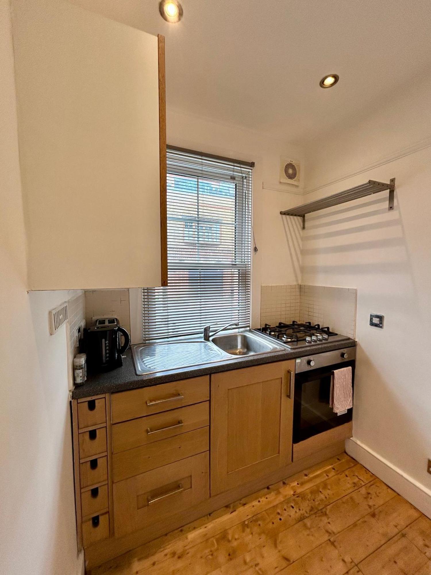 Spacious Battersea And Londres